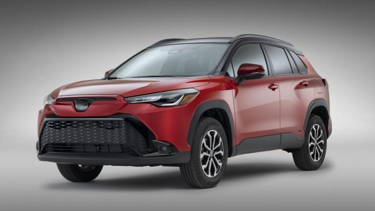 2023 Toyota Corolla Cross Hybrid SE in red